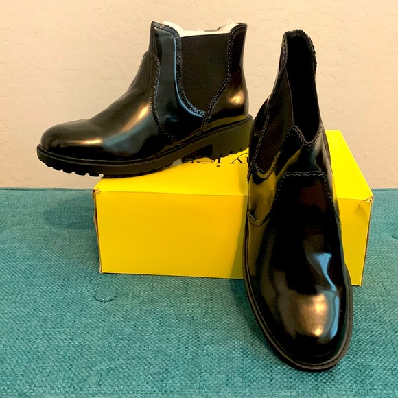 Cathy Jean Ankle boot in Black - Picture 1 of 4